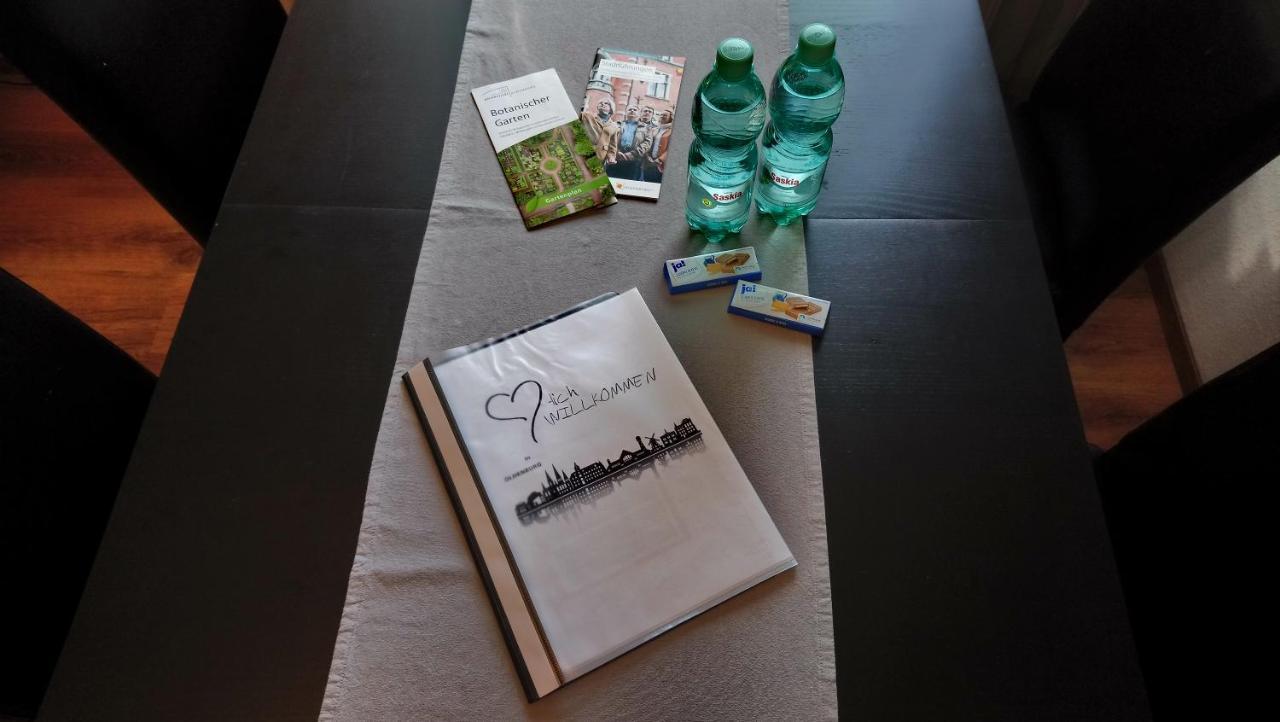 Private Zimmer Bei Der Weser-Ems-Halle Oldenburg Exterior foto