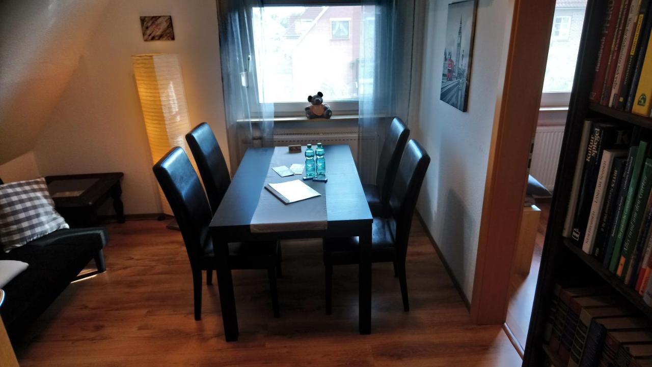 Private Zimmer Bei Der Weser-Ems-Halle Oldenburg Exterior foto