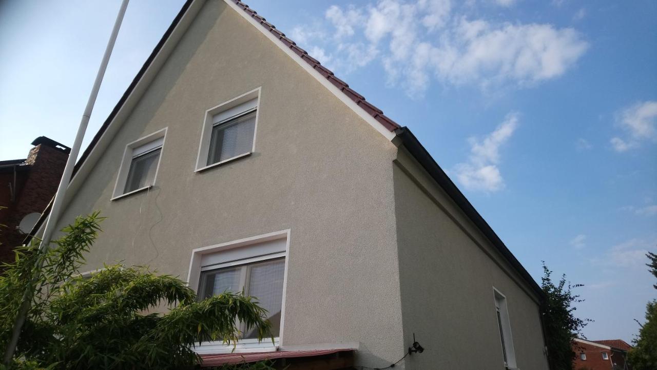 Private Zimmer Bei Der Weser-Ems-Halle Oldenburg Exterior foto