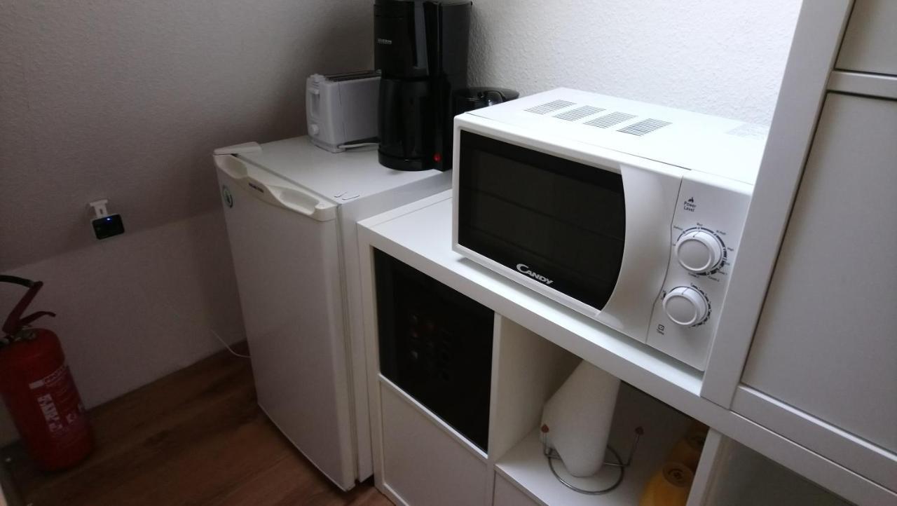 Private Zimmer Bei Der Weser-Ems-Halle Oldenburg Exterior foto